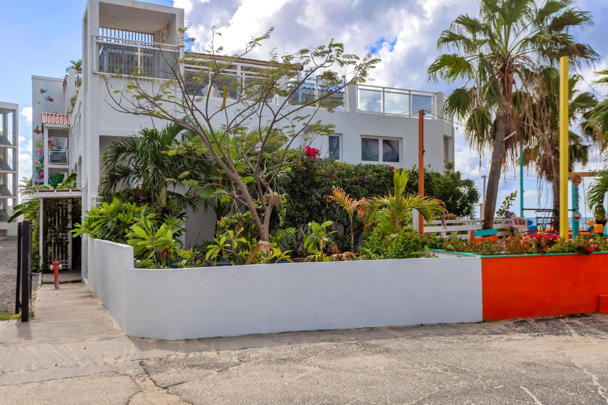 Maho Beach House - Petite Studio - Beach Access Luaran gambar